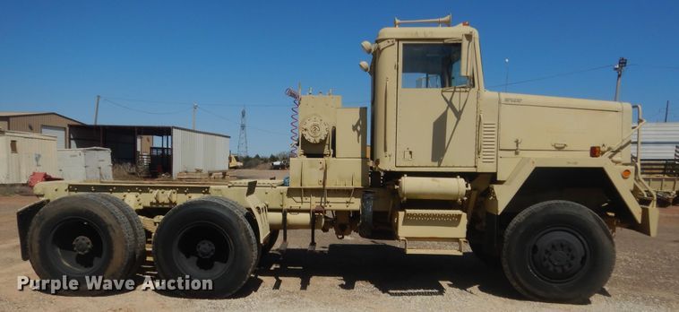 image for item HG9514 1981 Am General M916  truck cab and chassis