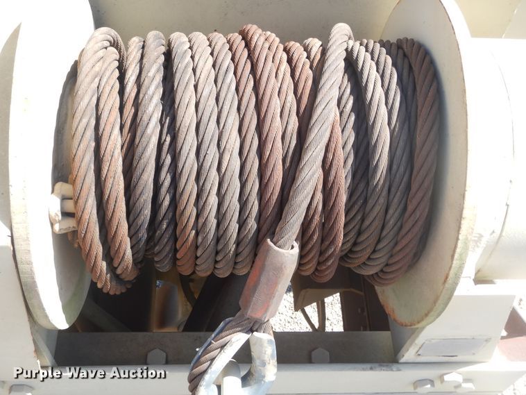 image for item HG9514 1981 Am General M916  truck cab and chassis