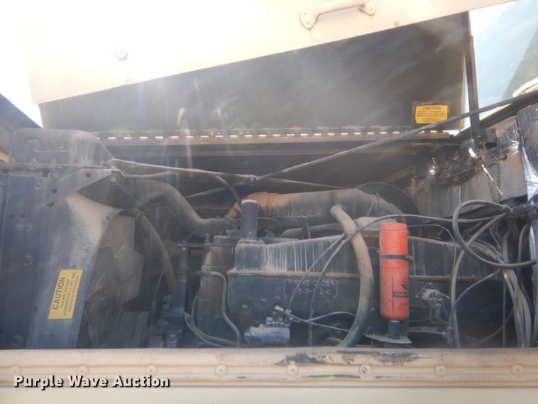 image for item HG9514 1981 Am General M916  truck cab and chassis