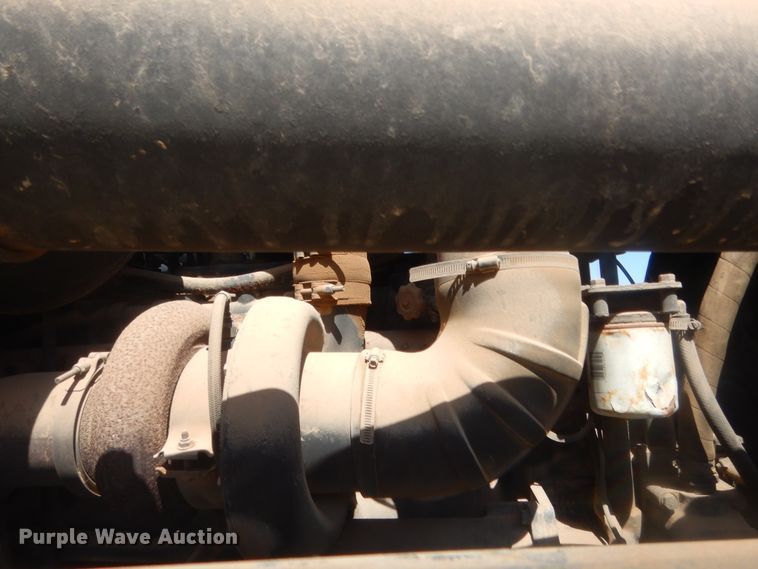 image for item HG9514 1981 Am General M916  truck cab and chassis