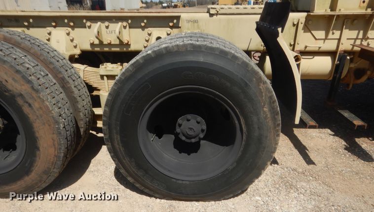 image for item HG9514 1981 Am General M916  truck cab and chassis