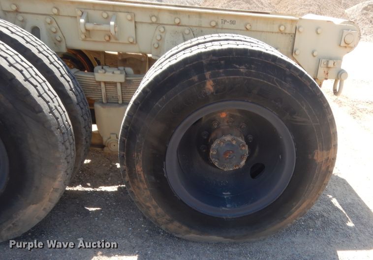 image for item HG9514 1981 Am General M916  truck cab and chassis