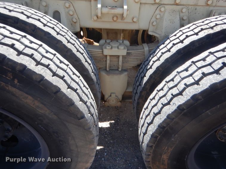 image for item HG9514 1981 Am General M916  truck cab and chassis