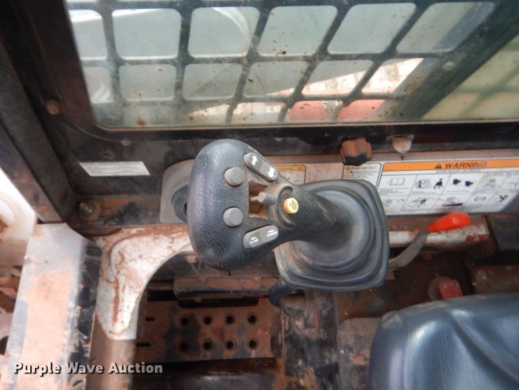 image for item HG9525 2008 Bobcat T320  tracked skid steer loader