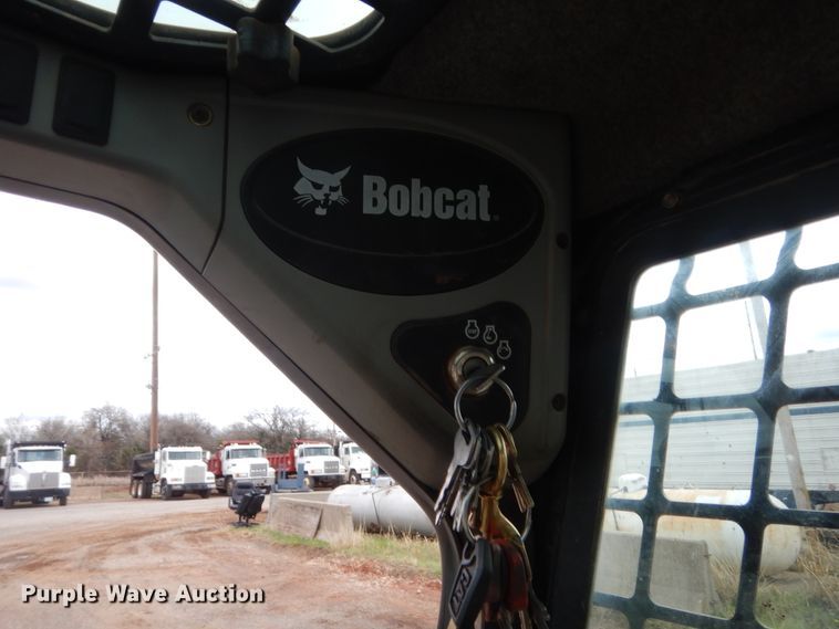 image for item HG9525 2008 Bobcat T320  tracked skid steer loader