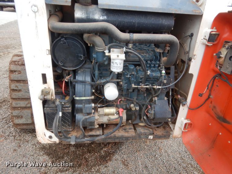 image for item HG9525 2008 Bobcat T320  tracked skid steer loader