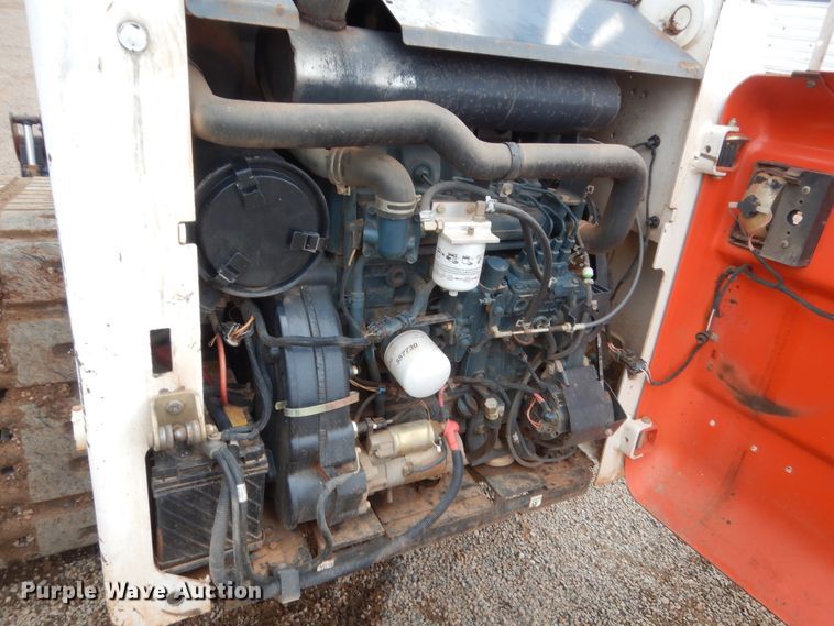 image for item HG9525 2008 Bobcat T320  tracked skid steer loader