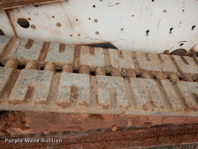 image for item HG9525 2008 Bobcat T320  tracked skid steer loader