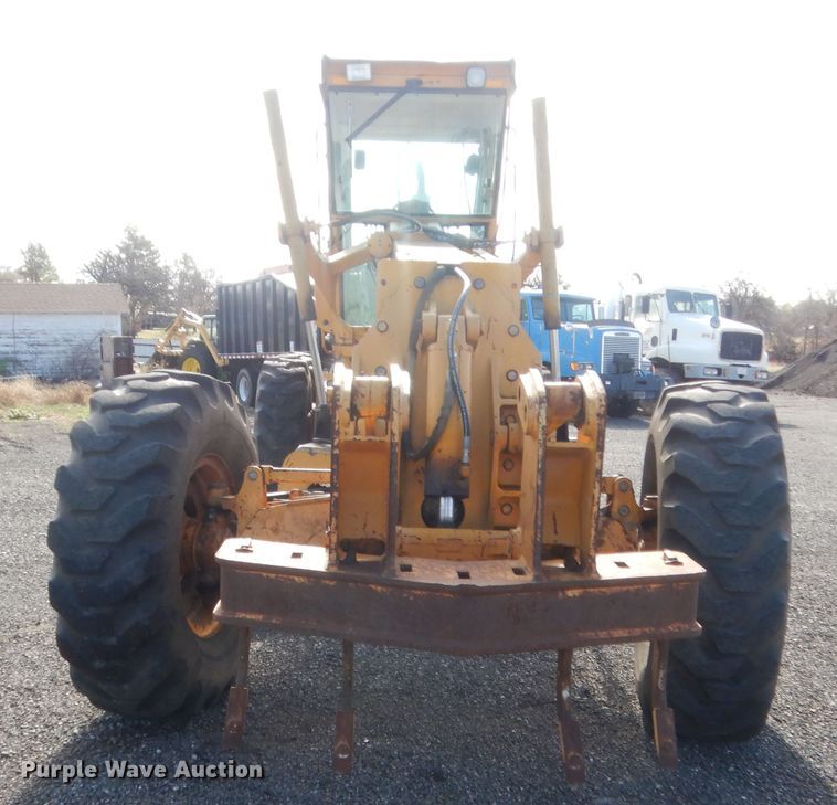 image for item HG9545 1989 John Deere 670B  motor grader