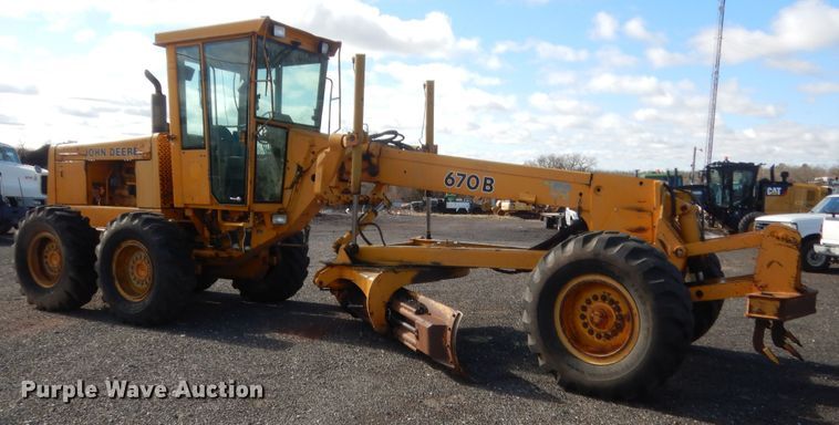 image for item HG9545 1989 John Deere 670B  motor grader