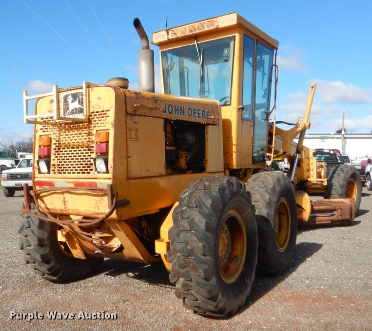 image for item HG9545 1989 John Deere 670B  motor grader