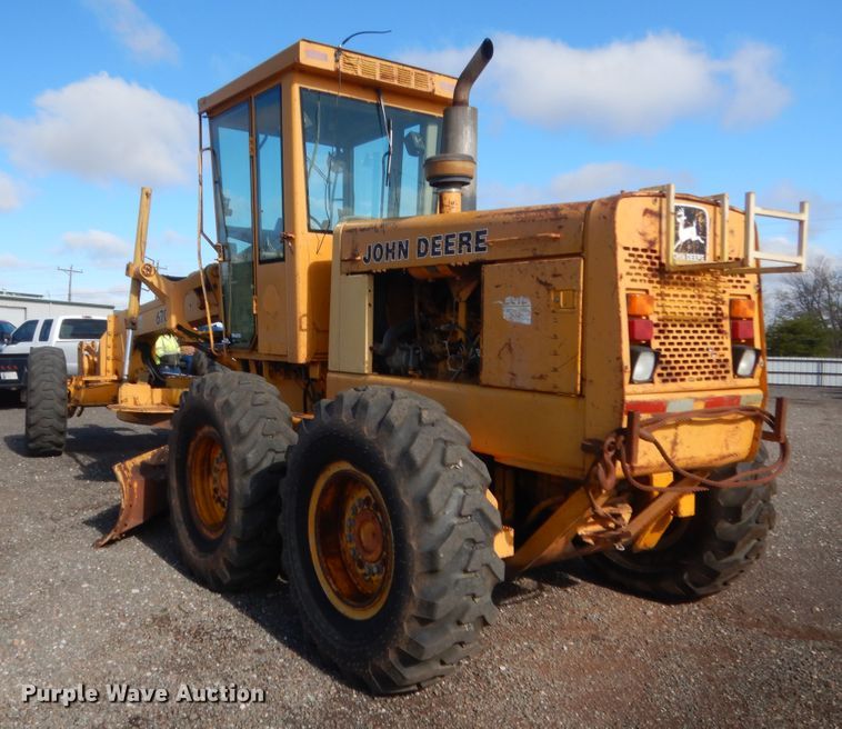 image for item HG9545 1989 John Deere 670B  motor grader