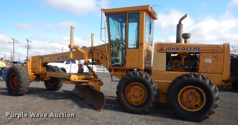 image for item HG9545 1989 John Deere 670B  motor grader
