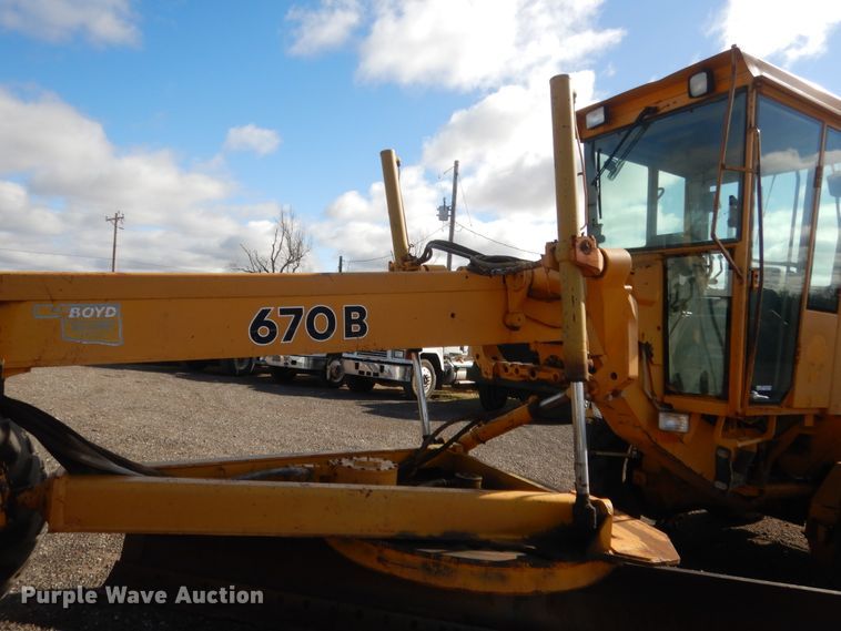 image for item HG9545 1989 John Deere 670B  motor grader