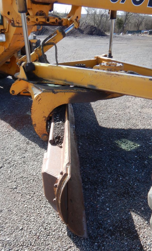 image for item HG9545 1989 John Deere 670B  motor grader