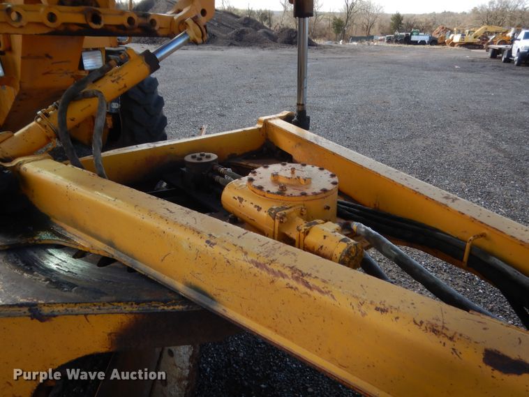 image for item HG9545 1989 John Deere 670B  motor grader