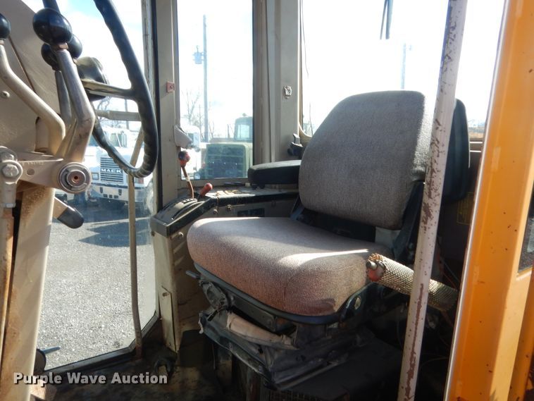 image for item HG9545 1989 John Deere 670B  motor grader