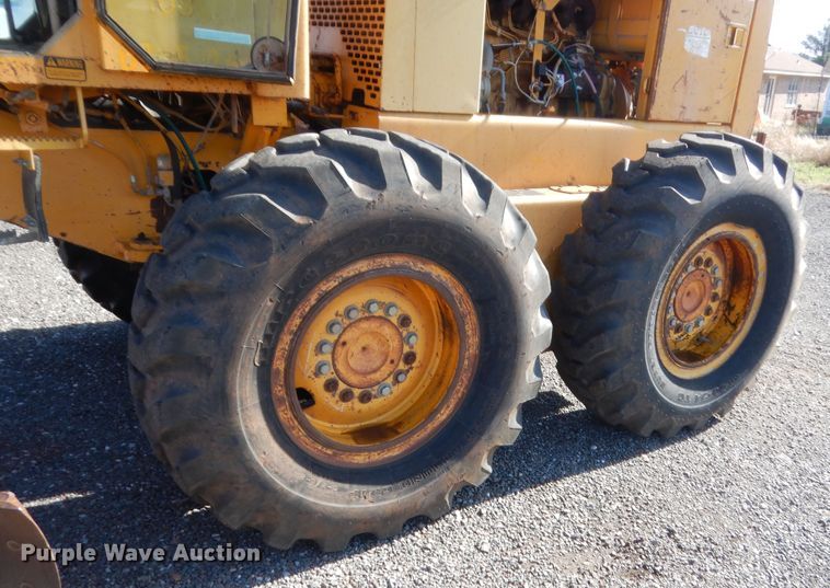 image for item HG9545 1989 John Deere 670B  motor grader