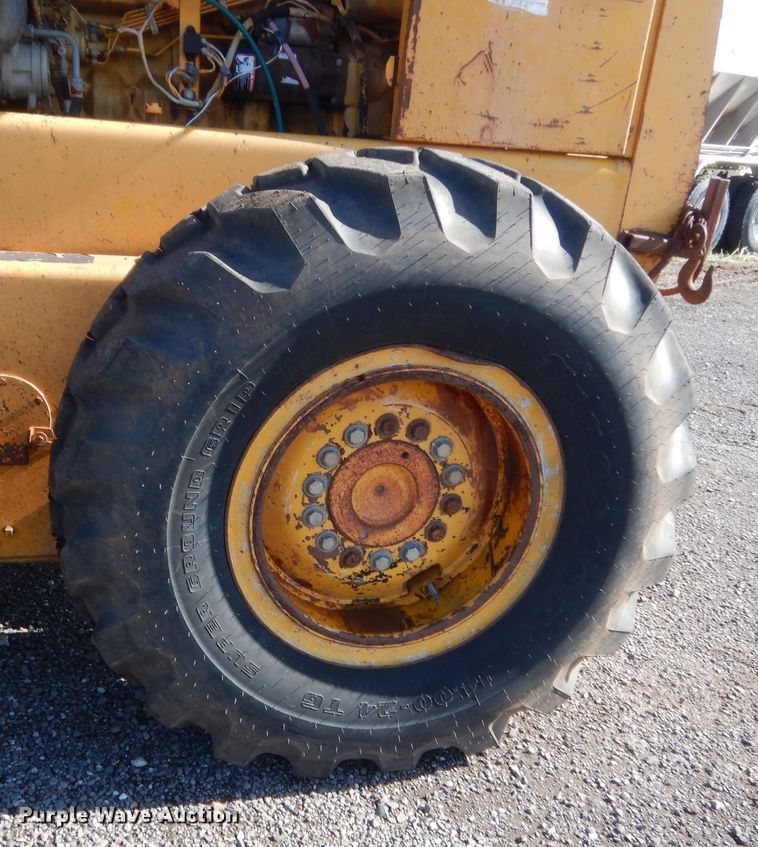 image for item HG9545 1989 John Deere 670B  motor grader