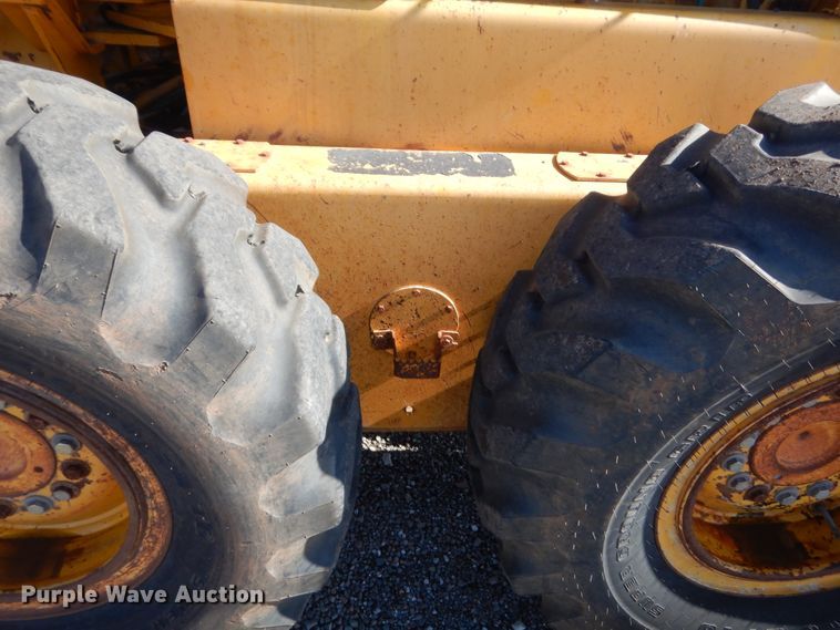 image for item HG9545 1989 John Deere 670B  motor grader