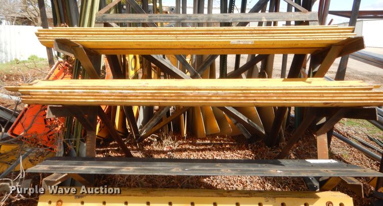 image for item HG9557 Caterpillar DH2 motor grader blades