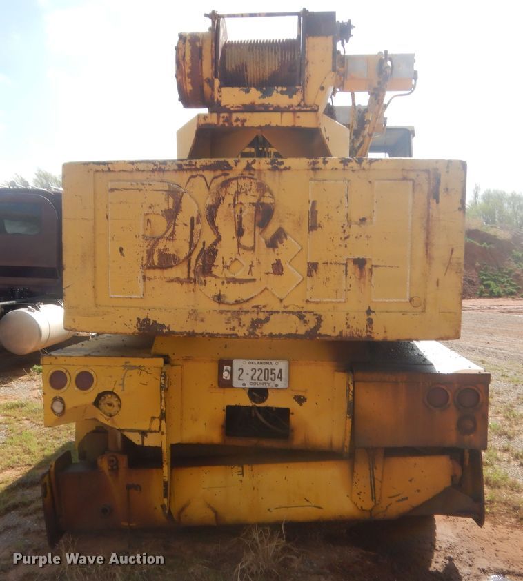 image for item HG9691 1969 P & H MT-250  truck crane