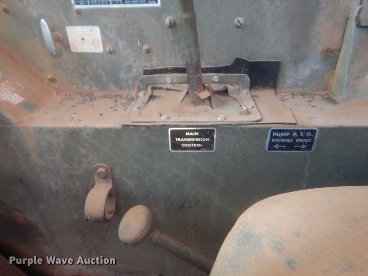 image for item HG9691 1969 P & H MT-250  truck crane