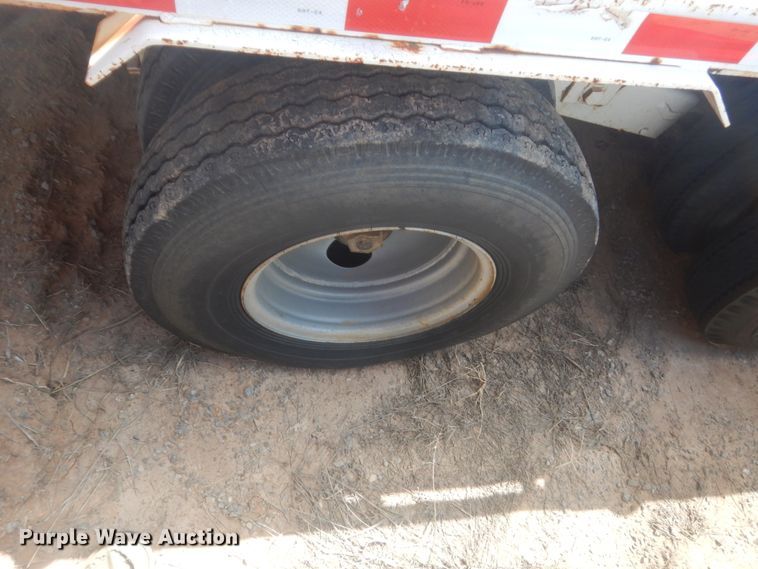 image for item HG9692 2004