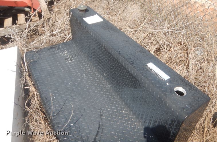 image for item HG9695 (2) fuel tanks