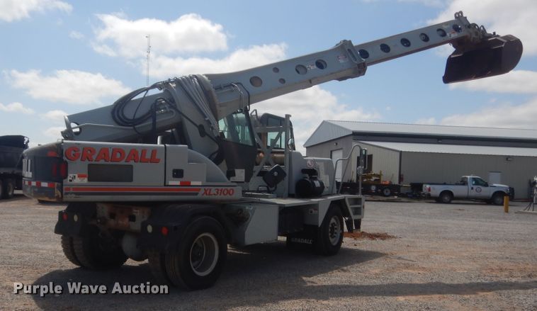 image for item HG9698 2005 Gradall XL3100  wheeled excavator