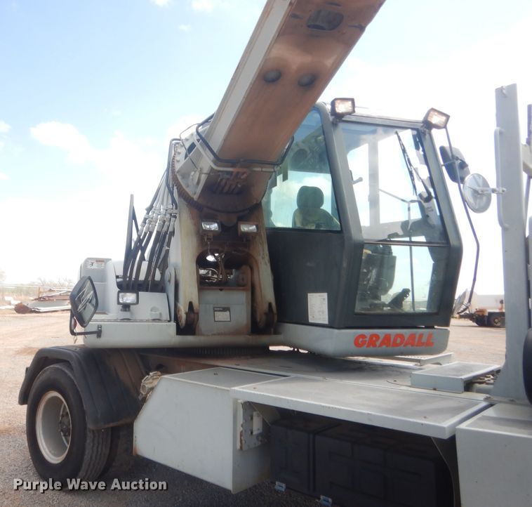 image for item HG9698 2005 Gradall XL3100  wheeled excavator