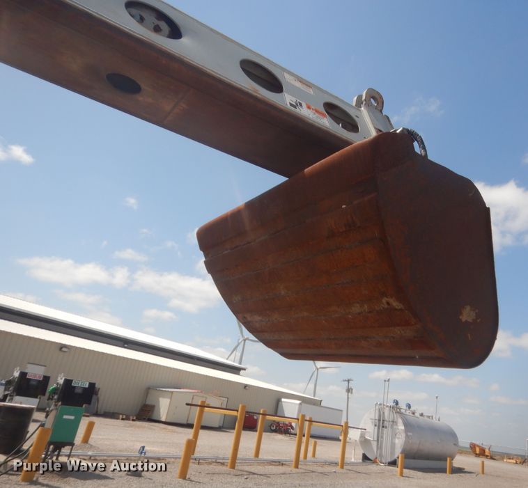 image for item HG9698 2005 Gradall XL3100  wheeled excavator