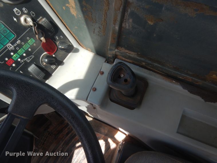 image for item HG9698 2005 Gradall XL3100  wheeled excavator