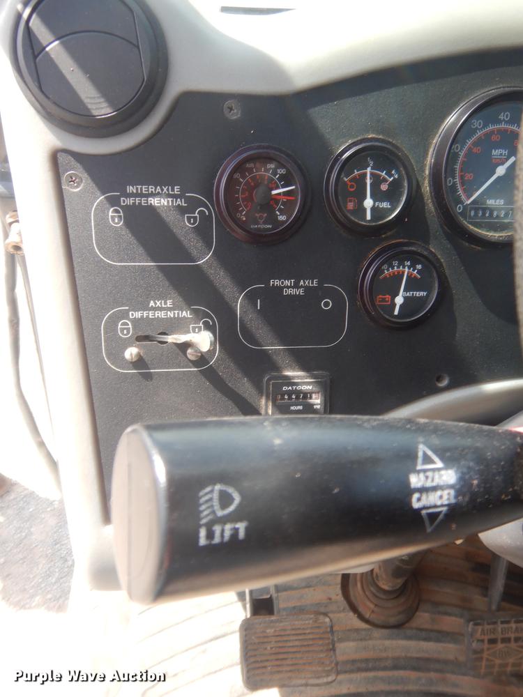 image for item HG9698 2005 Gradall XL3100  wheeled excavator