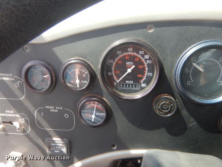 image for item HG9698 2005 Gradall XL3100  wheeled excavator