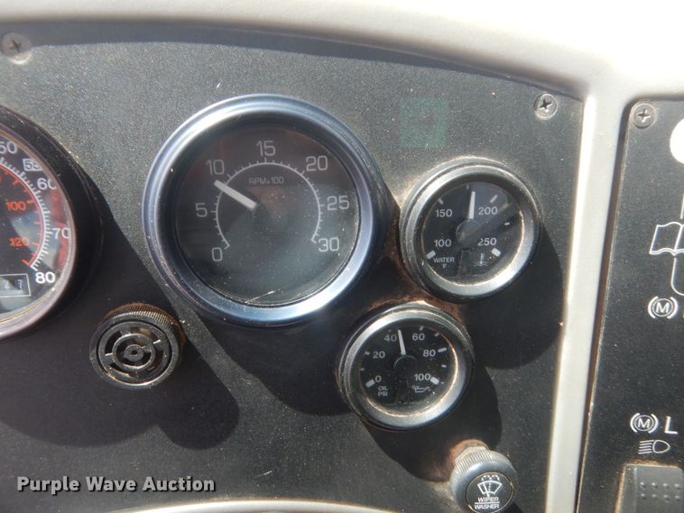 image for item HG9698 2005 Gradall XL3100  wheeled excavator