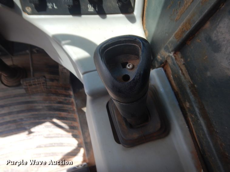 image for item HG9698 2005 Gradall XL3100  wheeled excavator