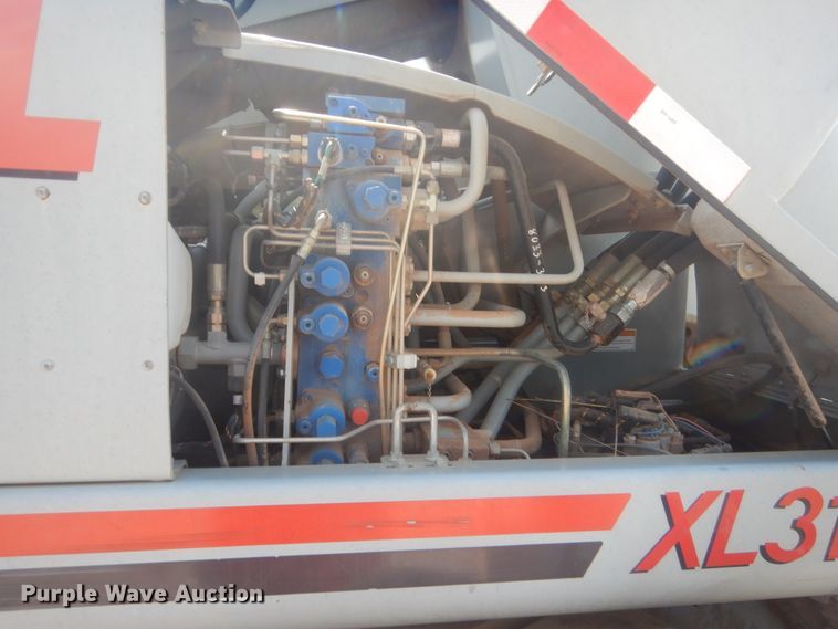 image for item HG9698 2005 Gradall XL3100  wheeled excavator