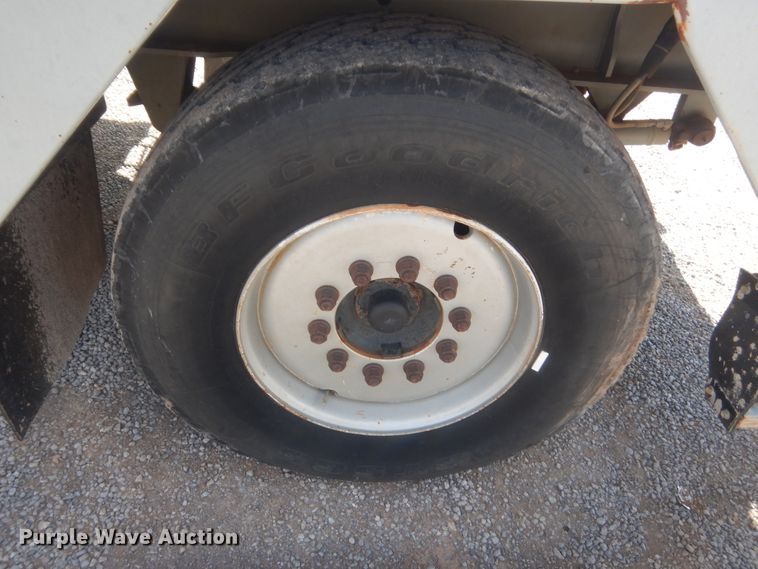 image for item HG9698 2005 Gradall XL3100  wheeled excavator