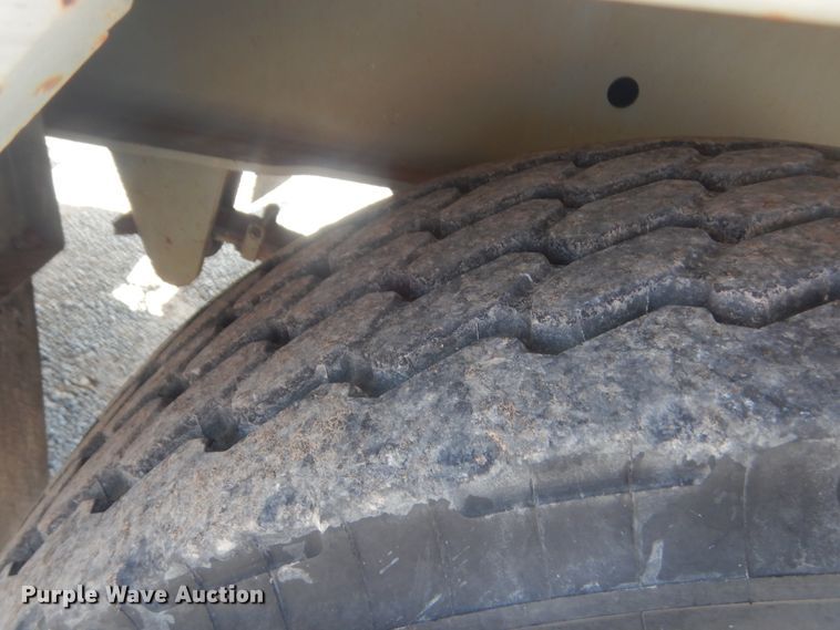 image for item HG9698 2005 Gradall XL3100  wheeled excavator