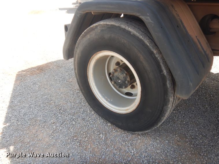 image for item HG9698 2005 Gradall XL3100  wheeled excavator