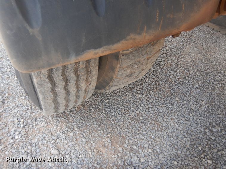 image for item HG9698 2005 Gradall XL3100  wheeled excavator