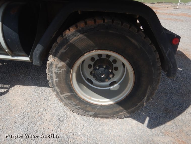 image for item HG9698 2005 Gradall XL3100  wheeled excavator