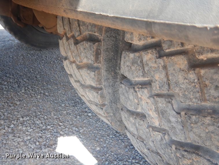 image for item HG9698 2005 Gradall XL3100  wheeled excavator