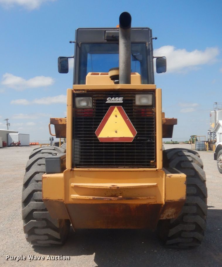 image for item HG9699 Case 621B  wheel loader