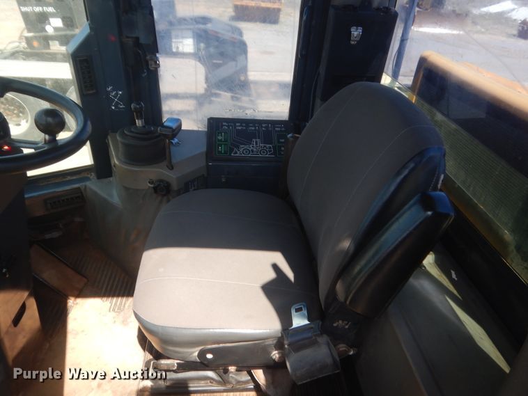 image for item HG9699 Case 621B  wheel loader