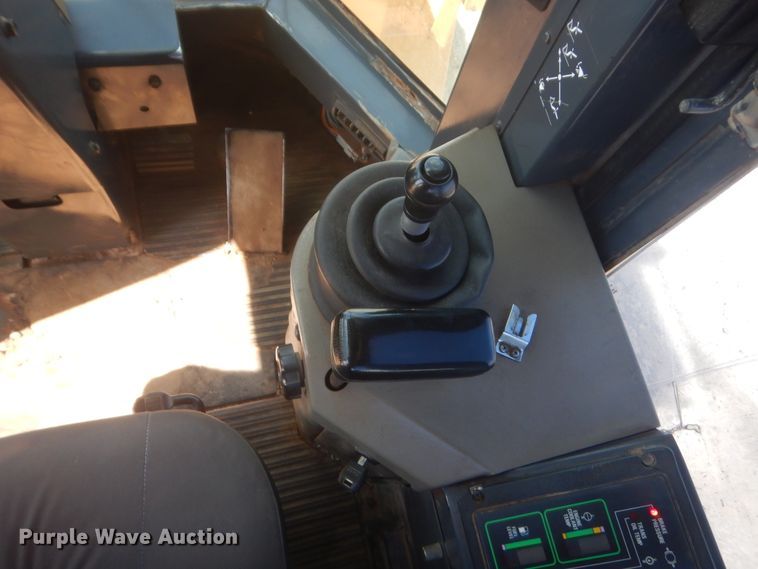 image for item HG9699 Case 621B  wheel loader