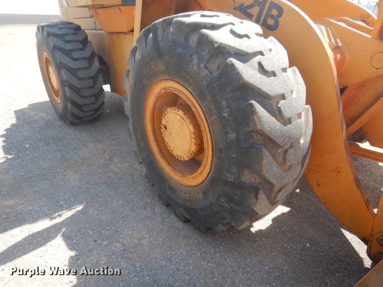 image for item HG9699 Case 621B  wheel loader