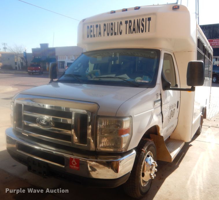 image for item HG9765 2009 Ford E350  shuttle bus