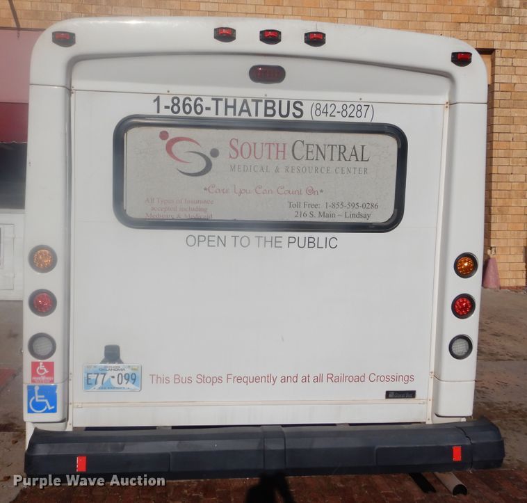 image for item HG9765 2009 Ford E350  shuttle bus